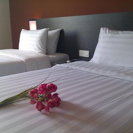 קולאי Nouvelle Hotel Johor חדר תמונה