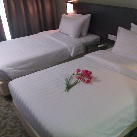 קולאי Nouvelle Hotel Johor חדר תמונה